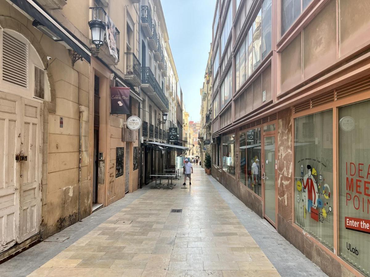 Cozy San Cristobal Apartment In Heart Of Alicante Ngoại thất bức ảnh