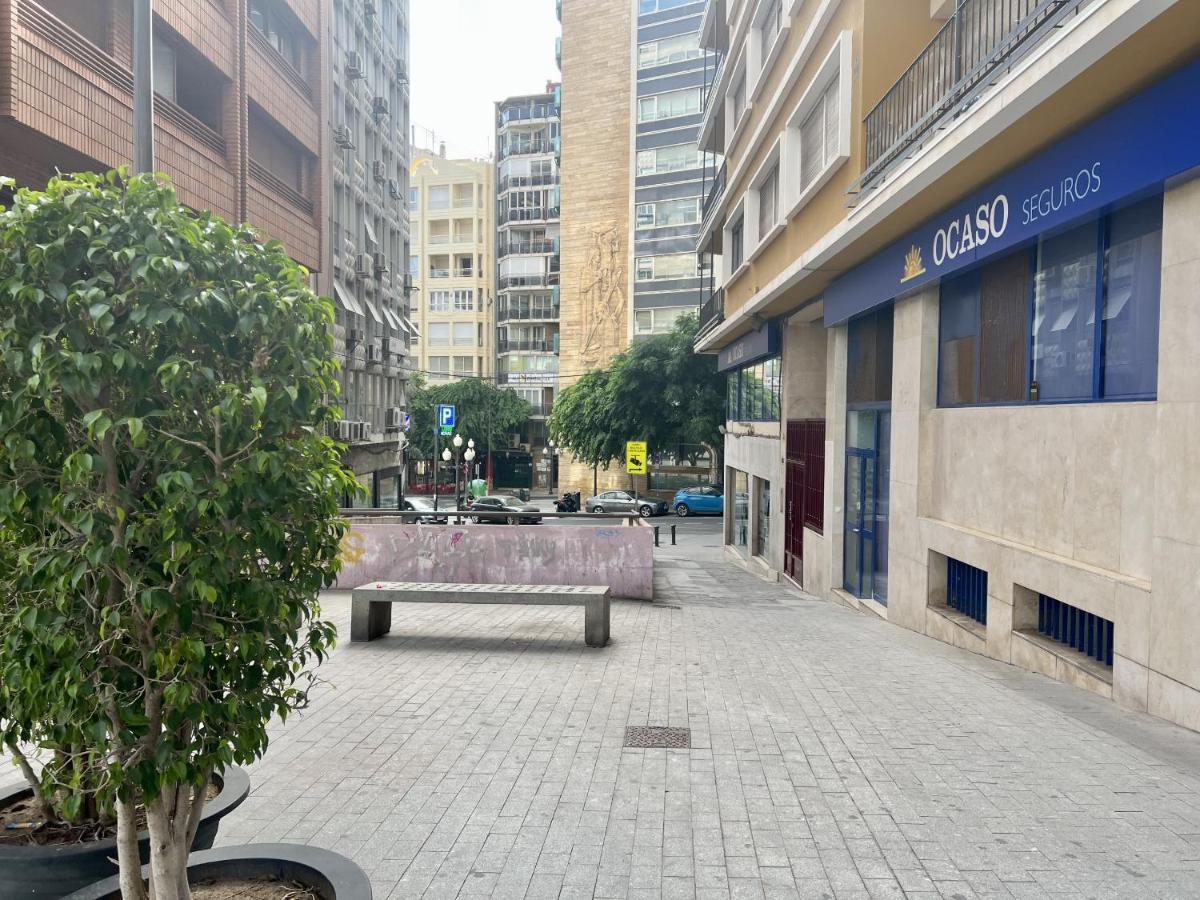 Cozy San Cristobal Apartment In Heart Of Alicante Ngoại thất bức ảnh