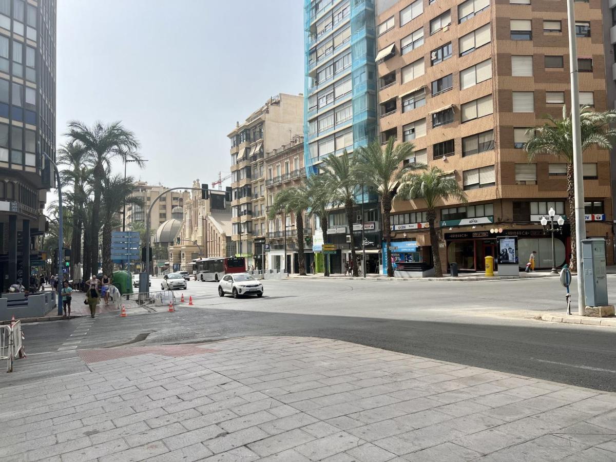 Cozy San Cristobal Apartment In Heart Of Alicante Ngoại thất bức ảnh
