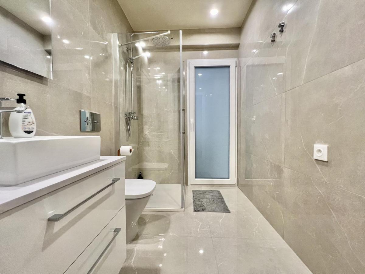 Cozy San Cristobal Apartment In Heart Of Alicante Ngoại thất bức ảnh