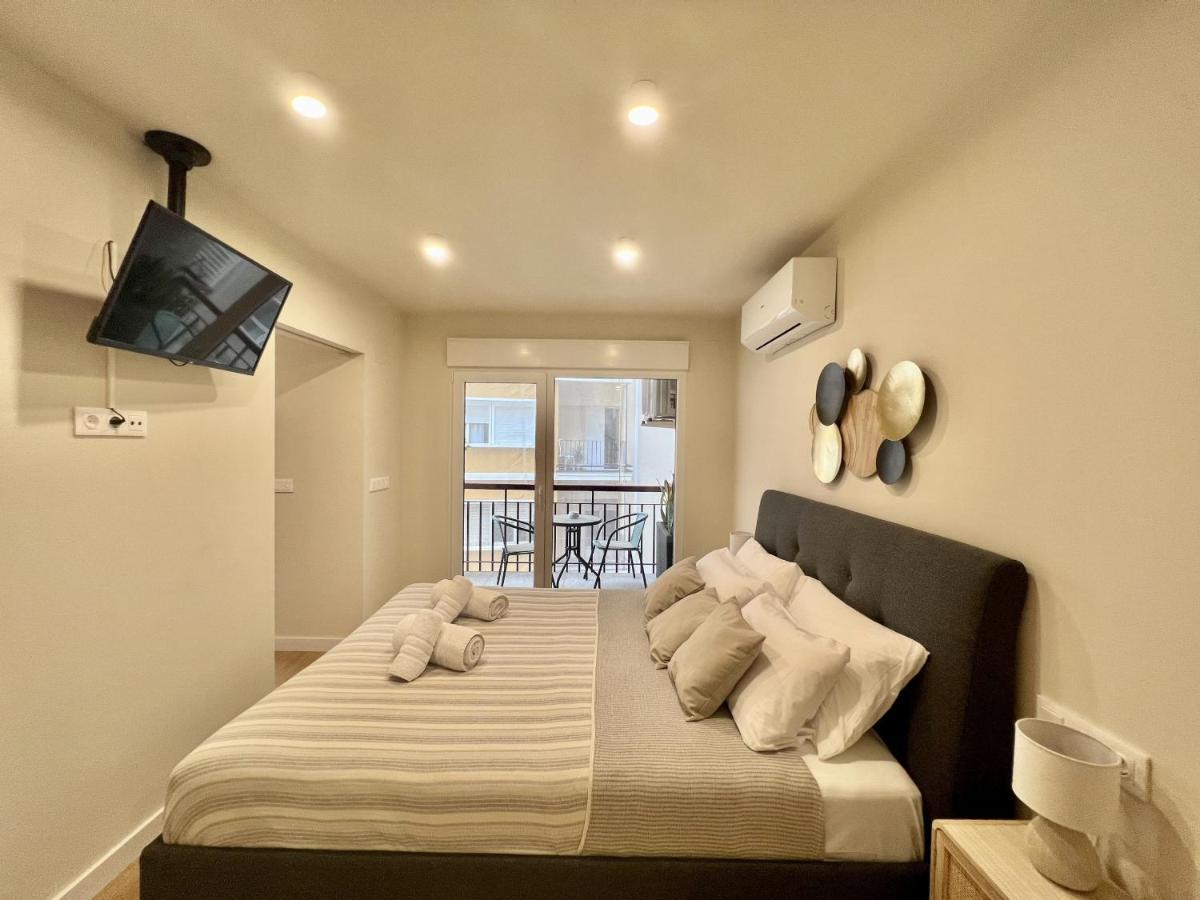 Cozy San Cristobal Apartment In Heart Of Alicante Ngoại thất bức ảnh