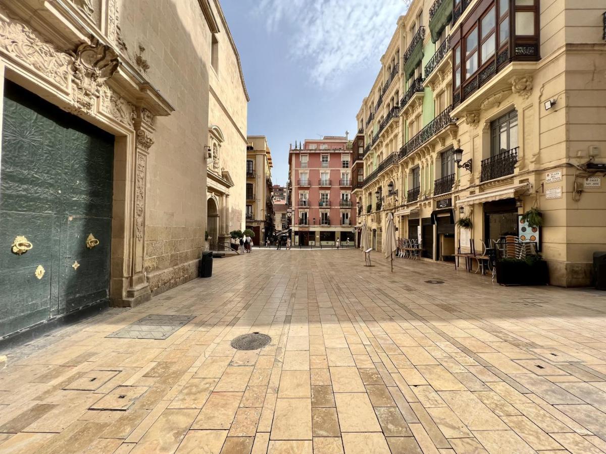 Cozy San Cristobal Apartment In Heart Of Alicante Ngoại thất bức ảnh
